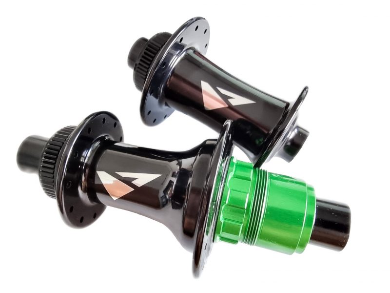 Velotechnic DS2-D disc brake hubs green